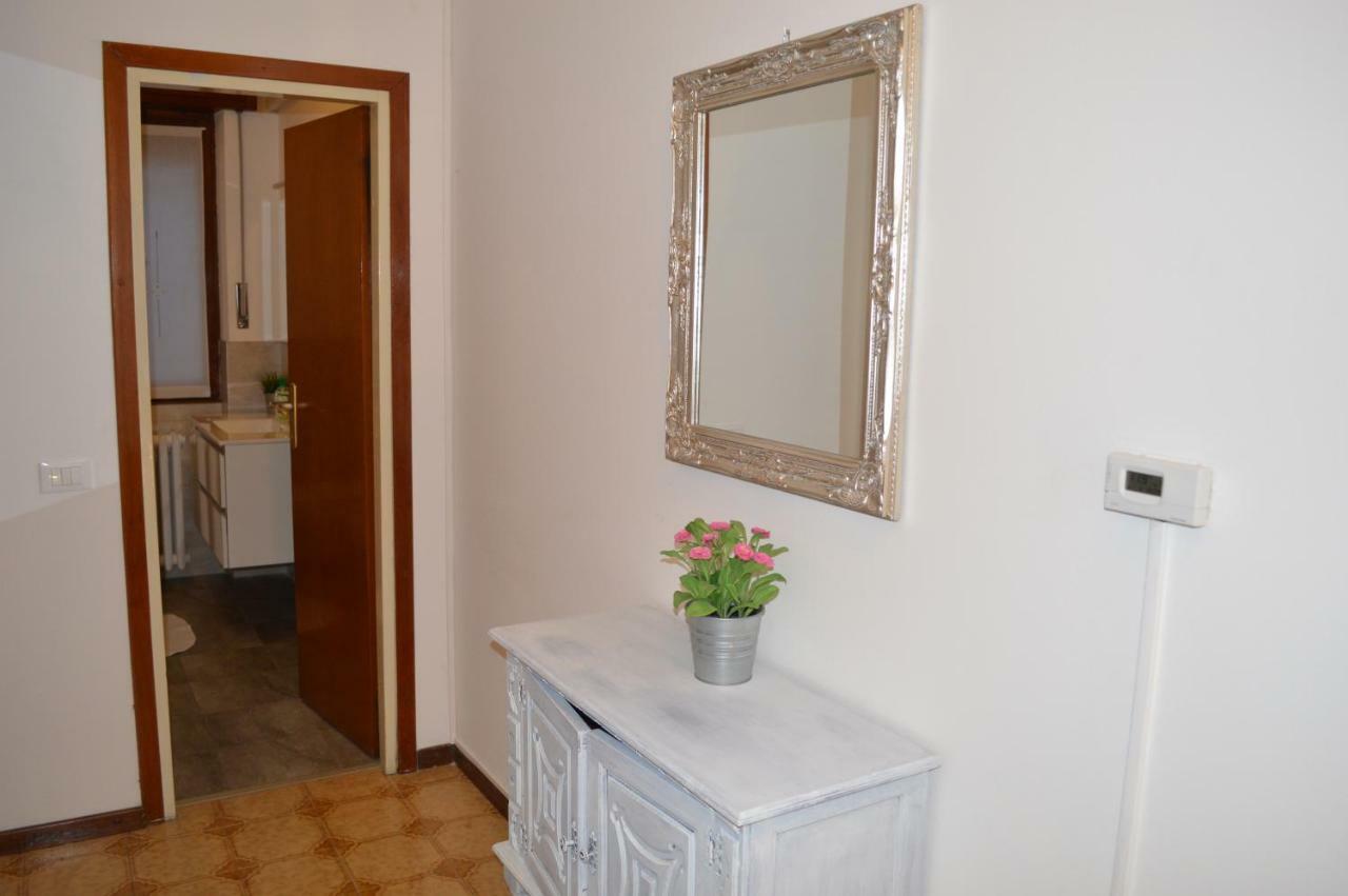 Betty'S House Apartment Mandello del Lario Luaran gambar